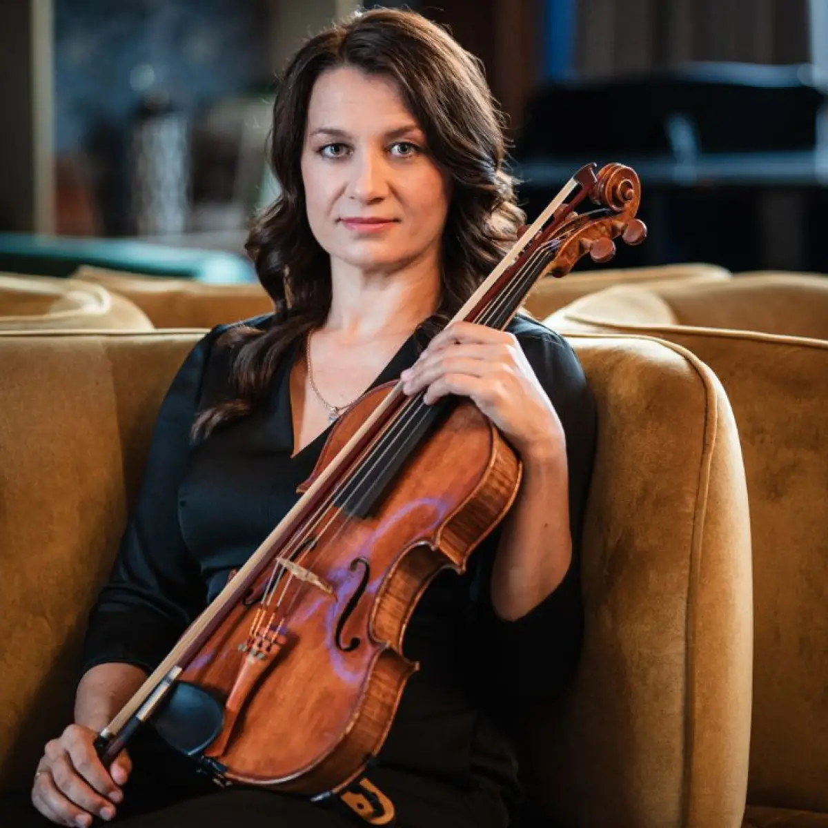 Németh-Izsák Ilona - brácsa, szólamvezető