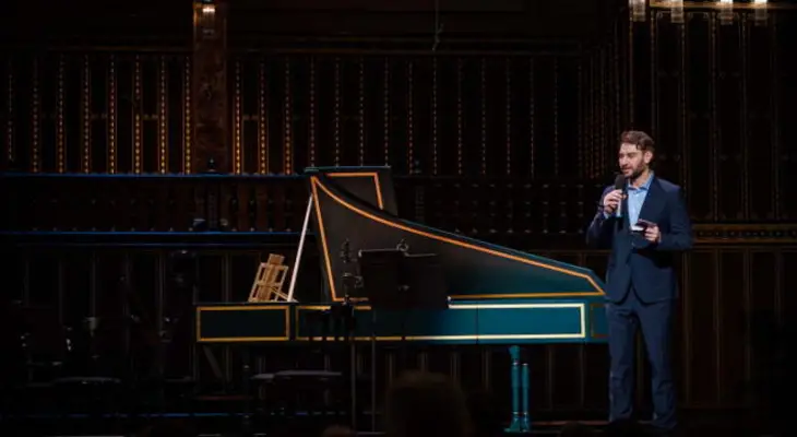 Nem marad el, csak átalakul